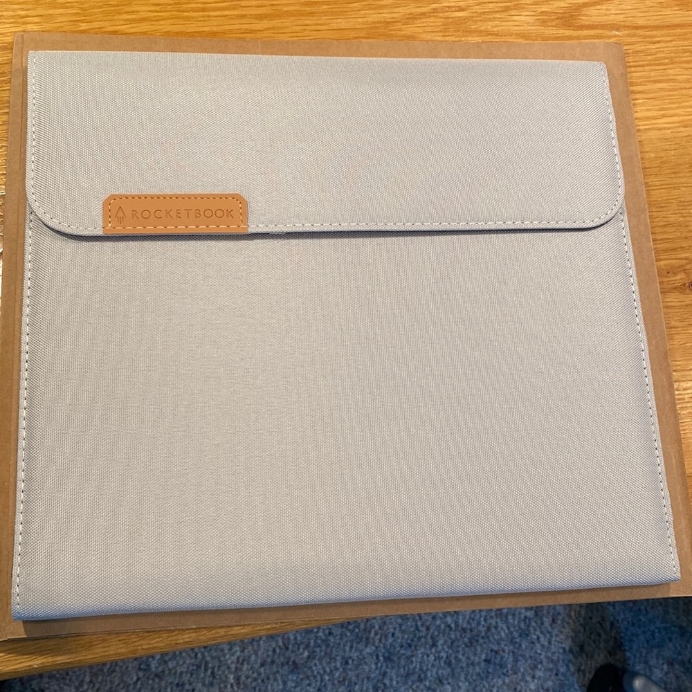 Gray trifold ROCKETBOOK folio new never used